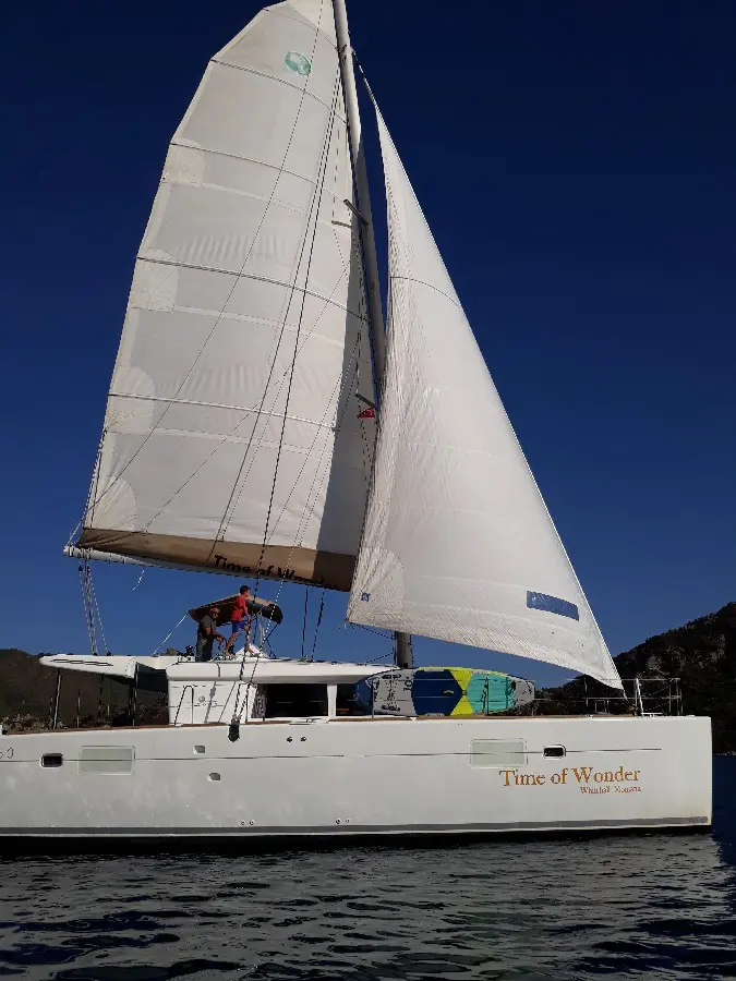 Used Sail Catamaran for Sale 2014 Lagoon 450 Boat Highlights