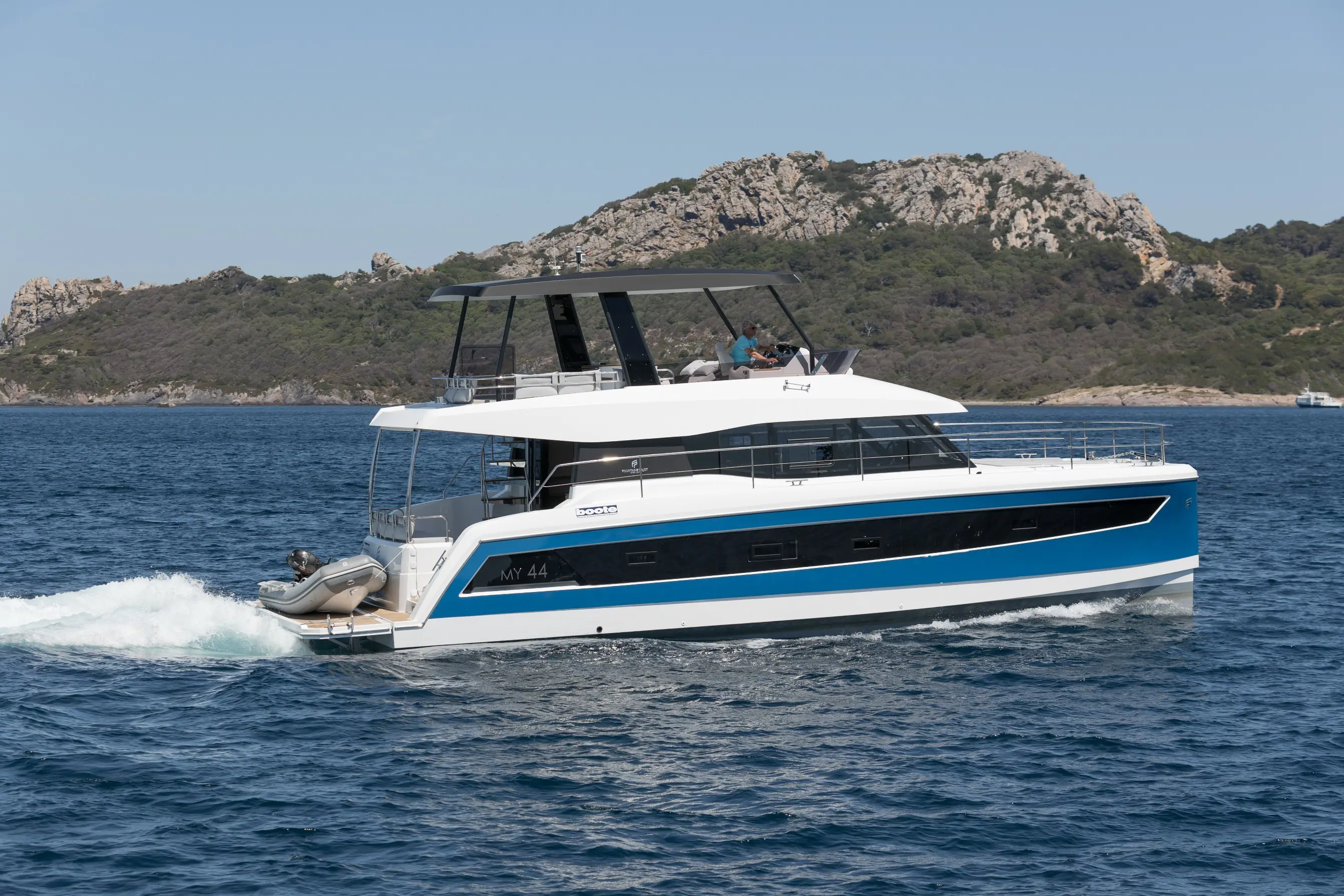 New Power Catamaran for Sale 2024 FP MY6 Boat Highlights