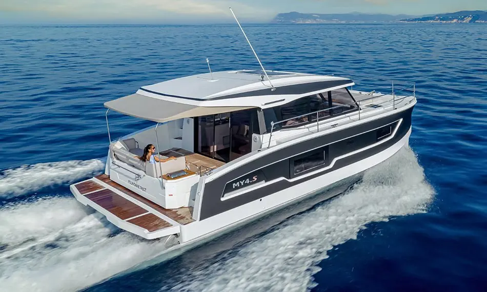 New Power Catamaran for Sale 2024 FP MY 4.S Boat Highlights