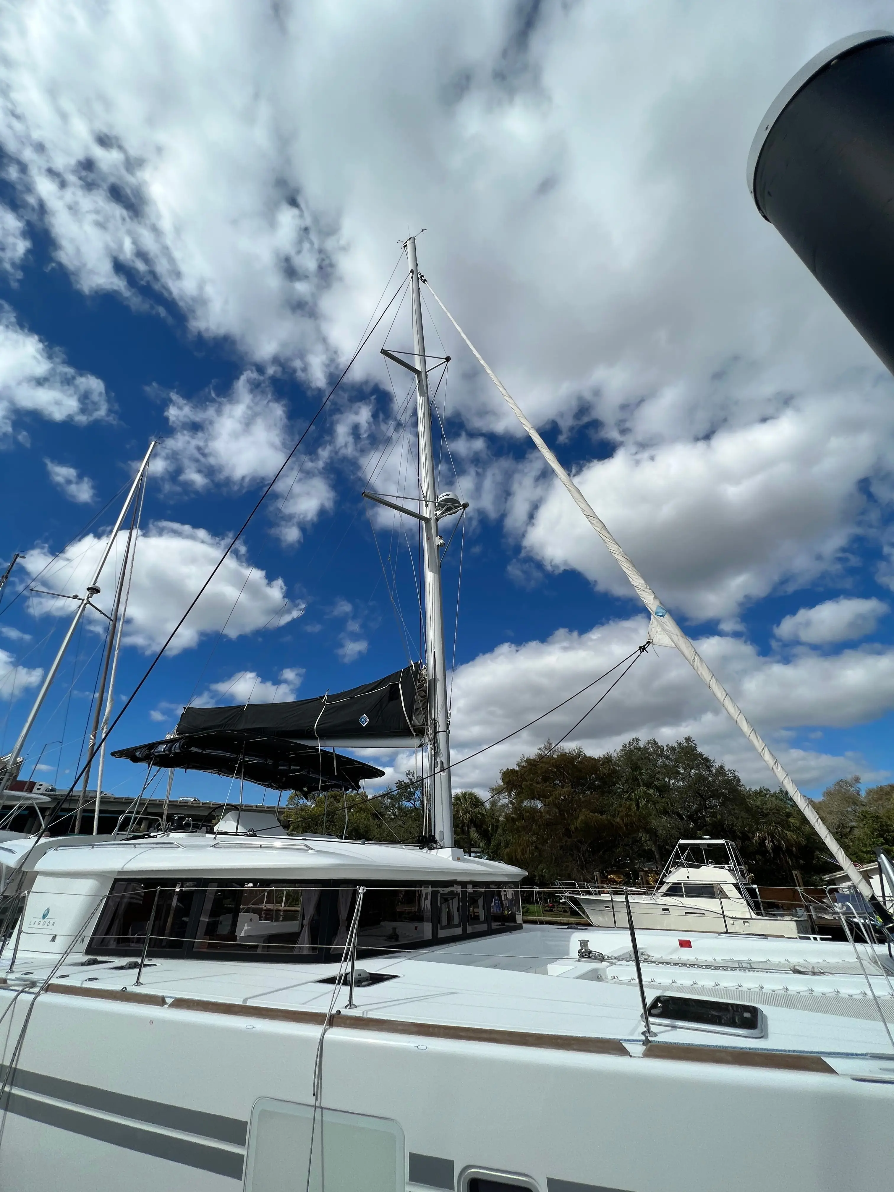 Used Sail Catamaran for Sale 2018 Lagoon 450 Boat Highlights