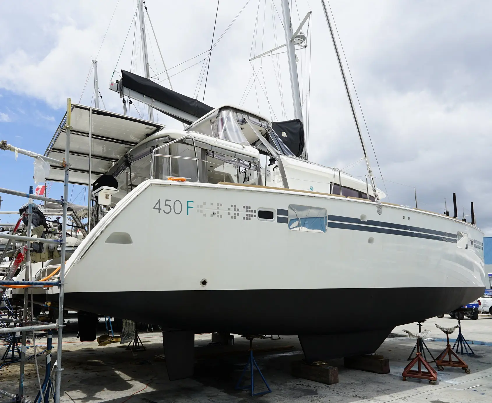 Used Sail Catamaran for Sale 2017 Lagoon 450 Boat Highlights