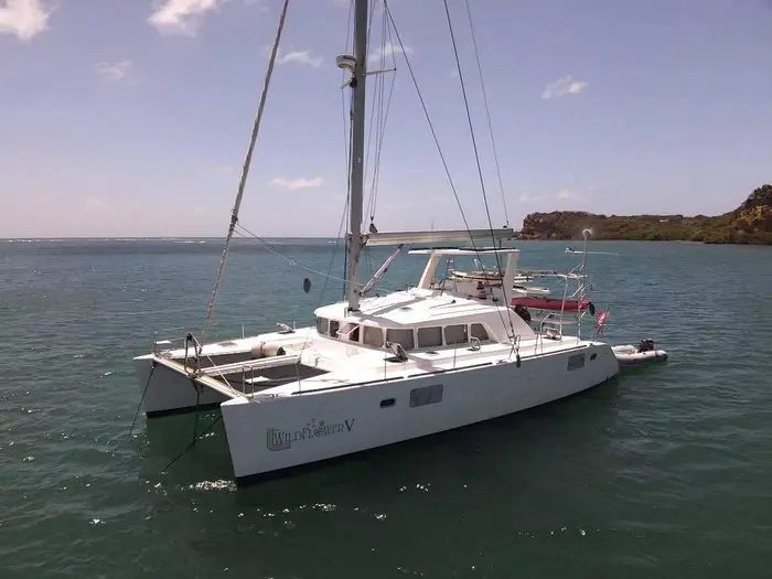 Used Sail Catamaran for Sale 2006 Lagoon 440 Boat Highlights