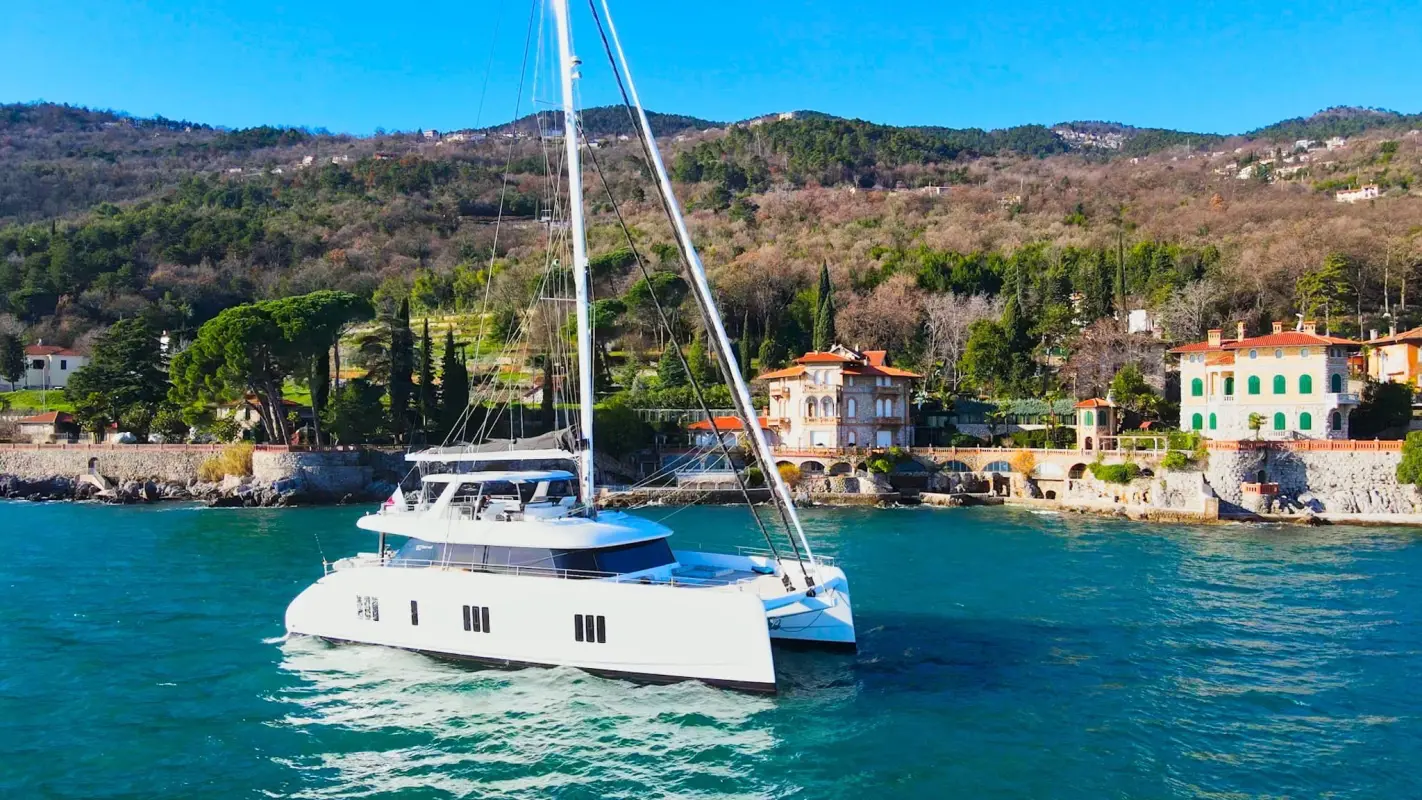 NALA ONE Sail Sunreef 80