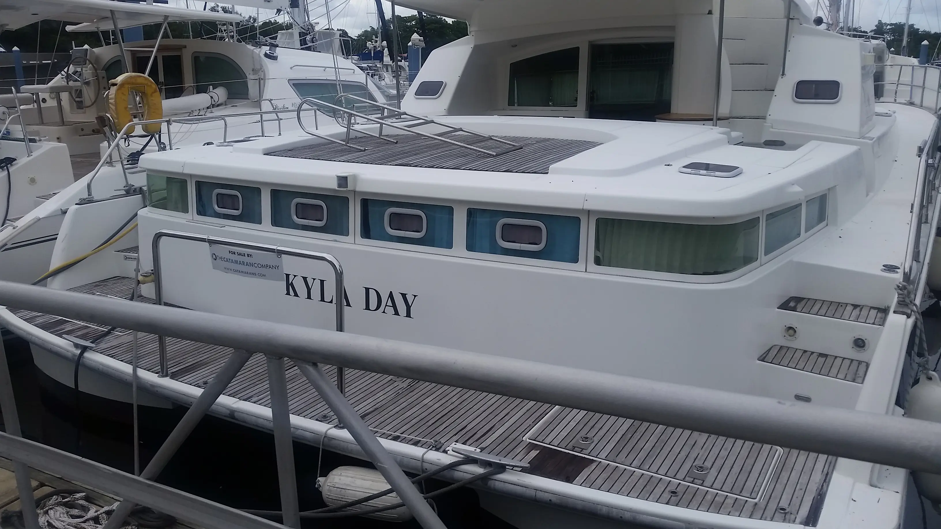 Used Power Catamaran for Sale 2004 Lagoon 43 Power  