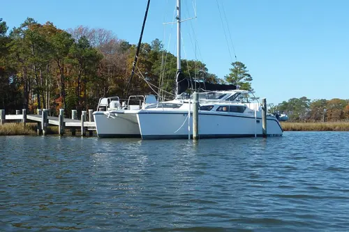 Used Sail Catamaran for Sale 2004 Gemini 105Mc Boat Highlights