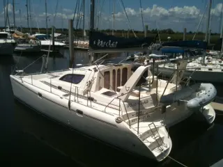 Used Sail Catamaran for Sale 2000 Leopard 38 Boat Highlights