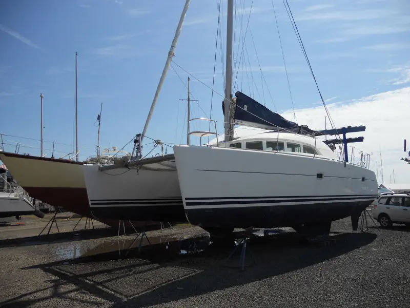 Used Sail Catamaran for Sale 2001 Lagoon 380 Boat Highlights