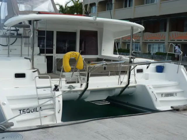 Used Sail Catamaran for Sale 2013 Lagoon 400 Boat Highlights