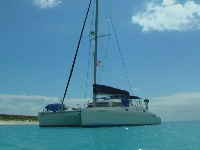 HULLABALOO Sail Athena 38