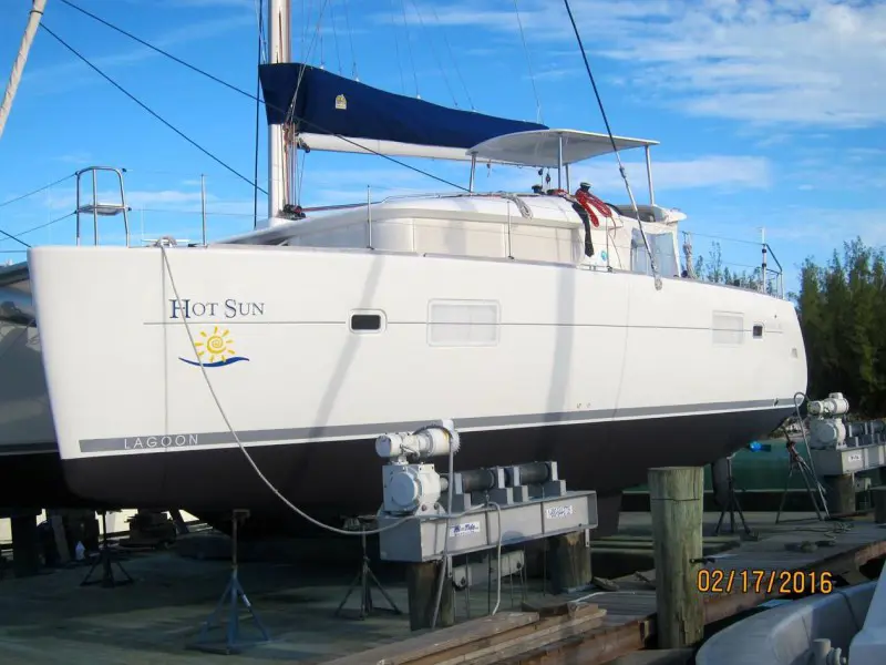 Used Sail Catamaran for Sale 2010 Lagoon 400 Boat Highlights