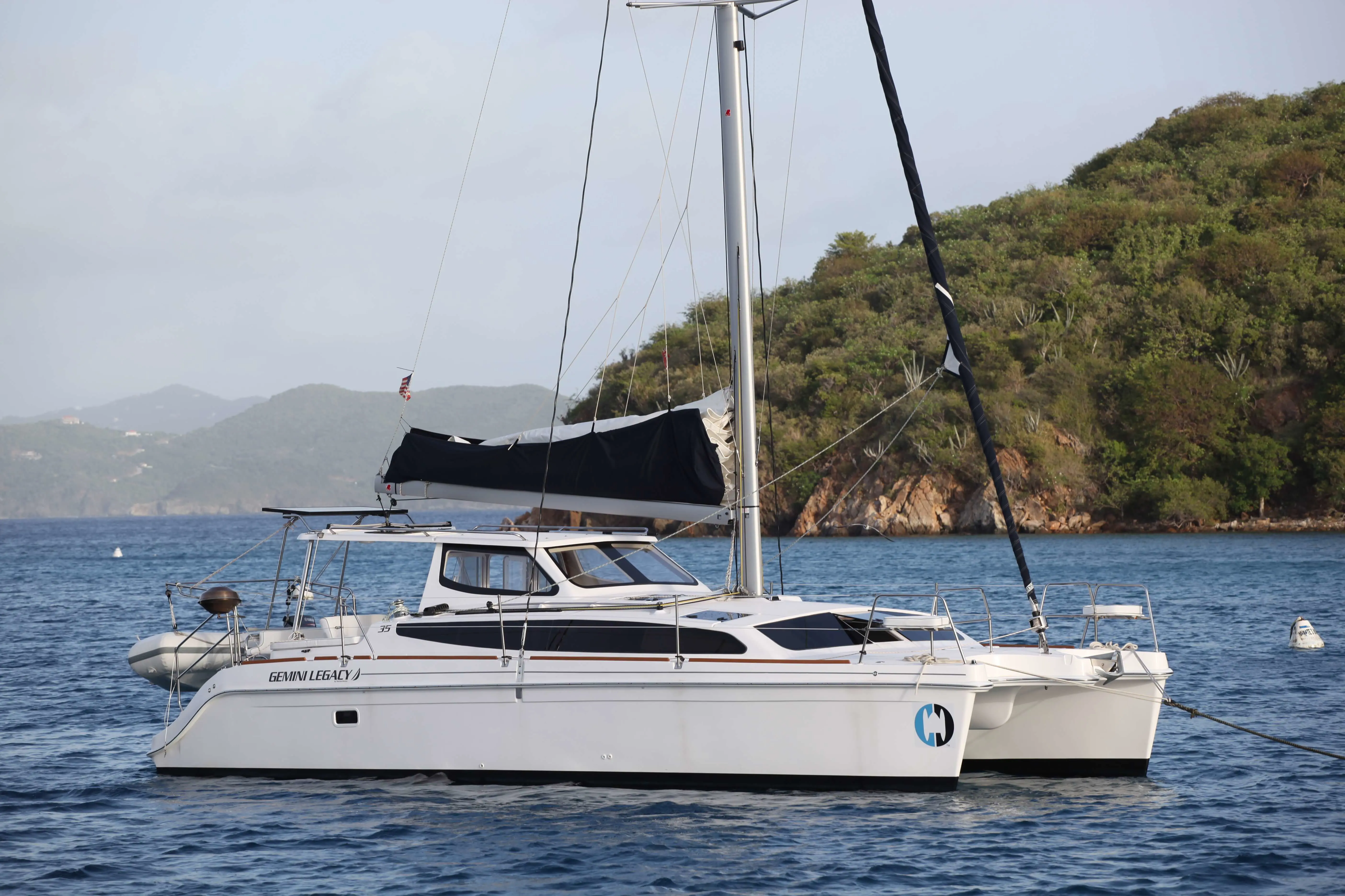 HULL 1207 Sail Legacy 35