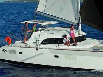 Lagoon 380 Used Sail