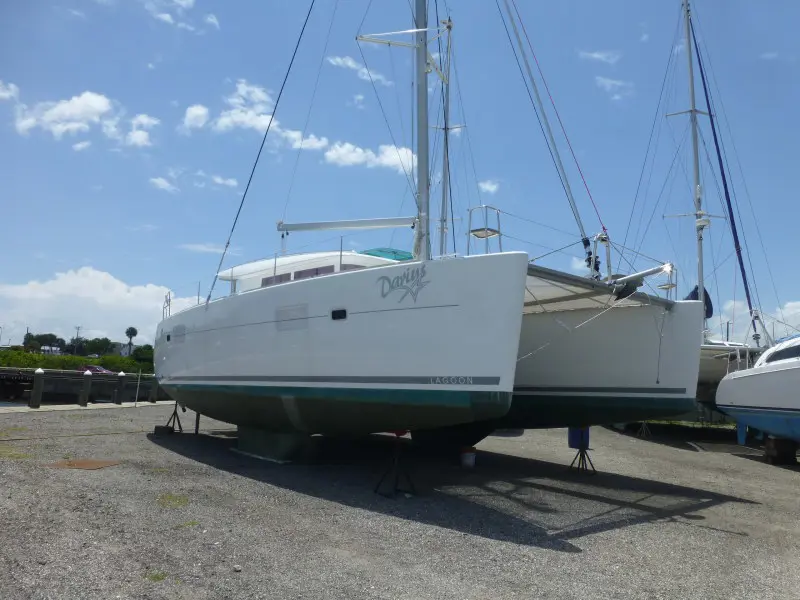 Used Sail Catamaran for Sale 2010 Lagoon 400 Boat Highlights