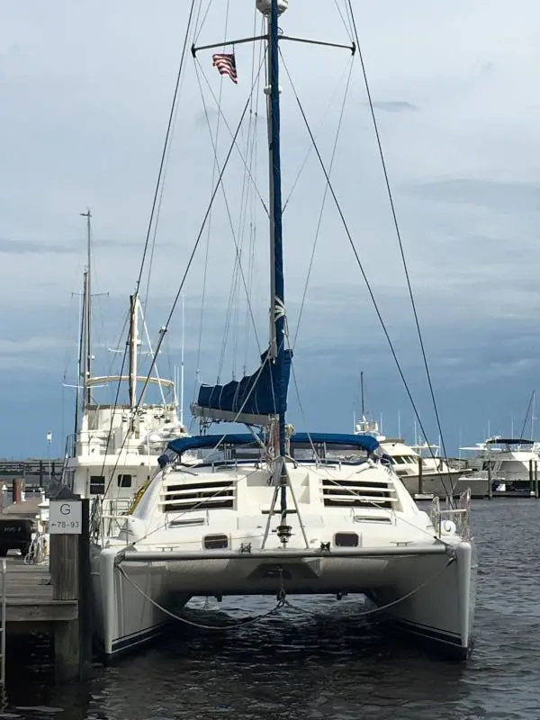 CLOUD 9 Sail Leopard 38