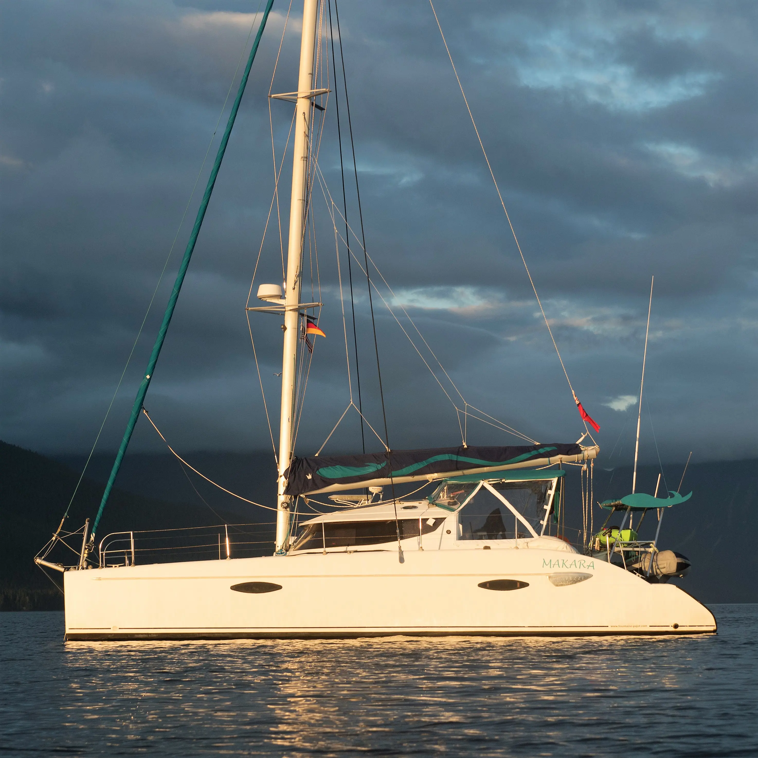 MAKARA Sail Lavezzi 40